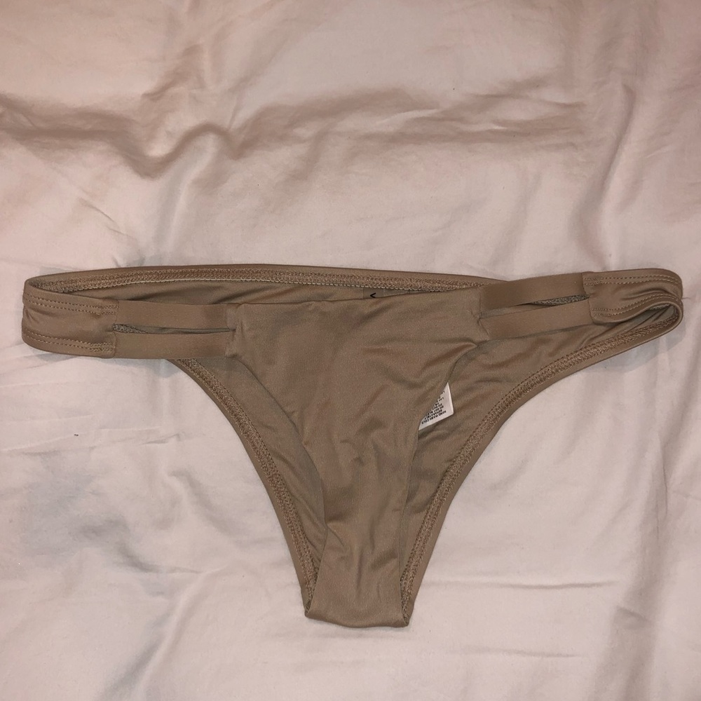 BRAND NEW Vitamin A Neutra Bottoms